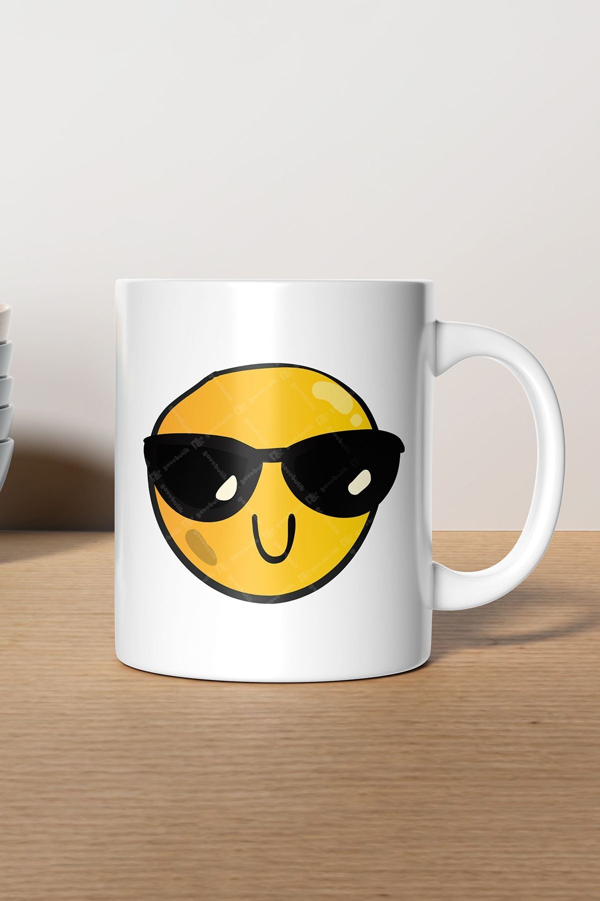 "Cool Face" Emoji Baskılı Hediyelik Kupa Bardak