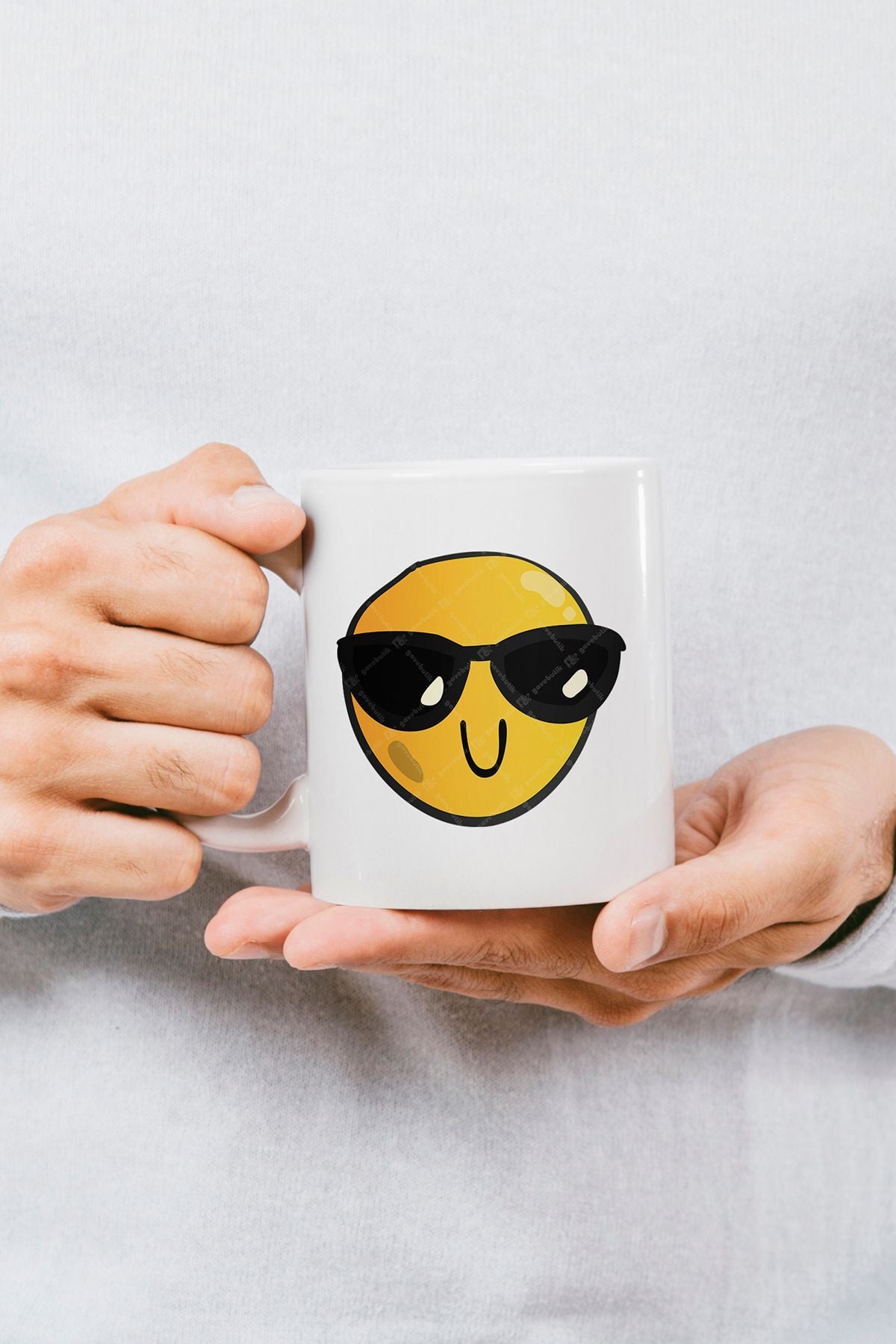 "Cool Face" Emoji Baskılı Hediyelik Kupa Bardak